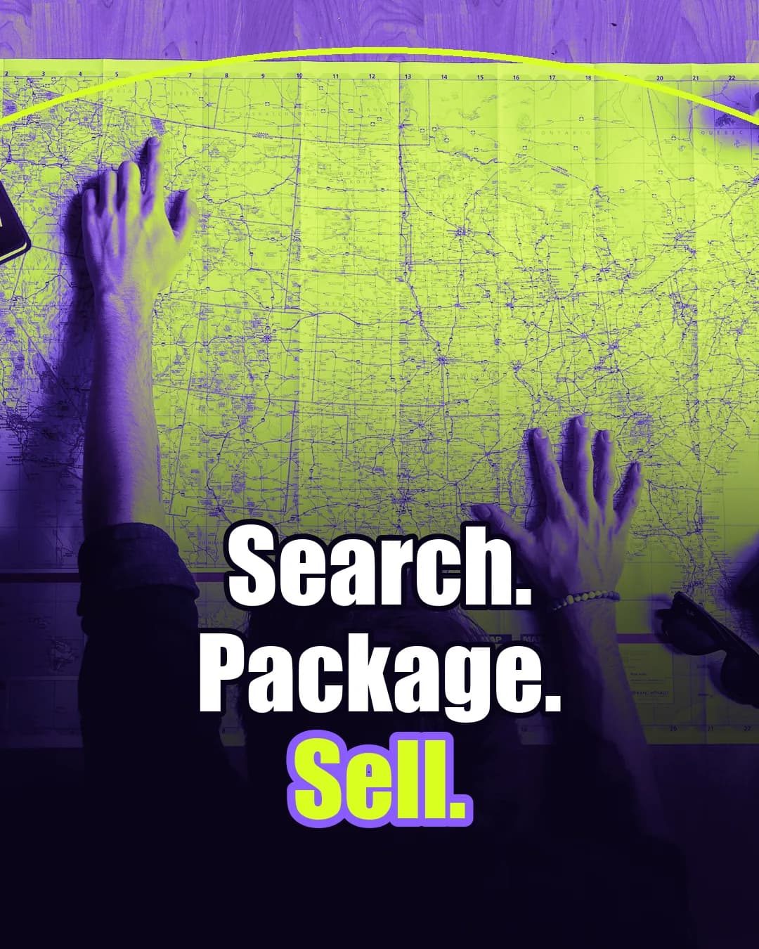 Search. Package. Sell. Putnik planira put nad mapom, slogan booking sistema za turističke agencije